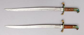 HUGGARE, 2 st, Sverige, 1800-/1900-tal.