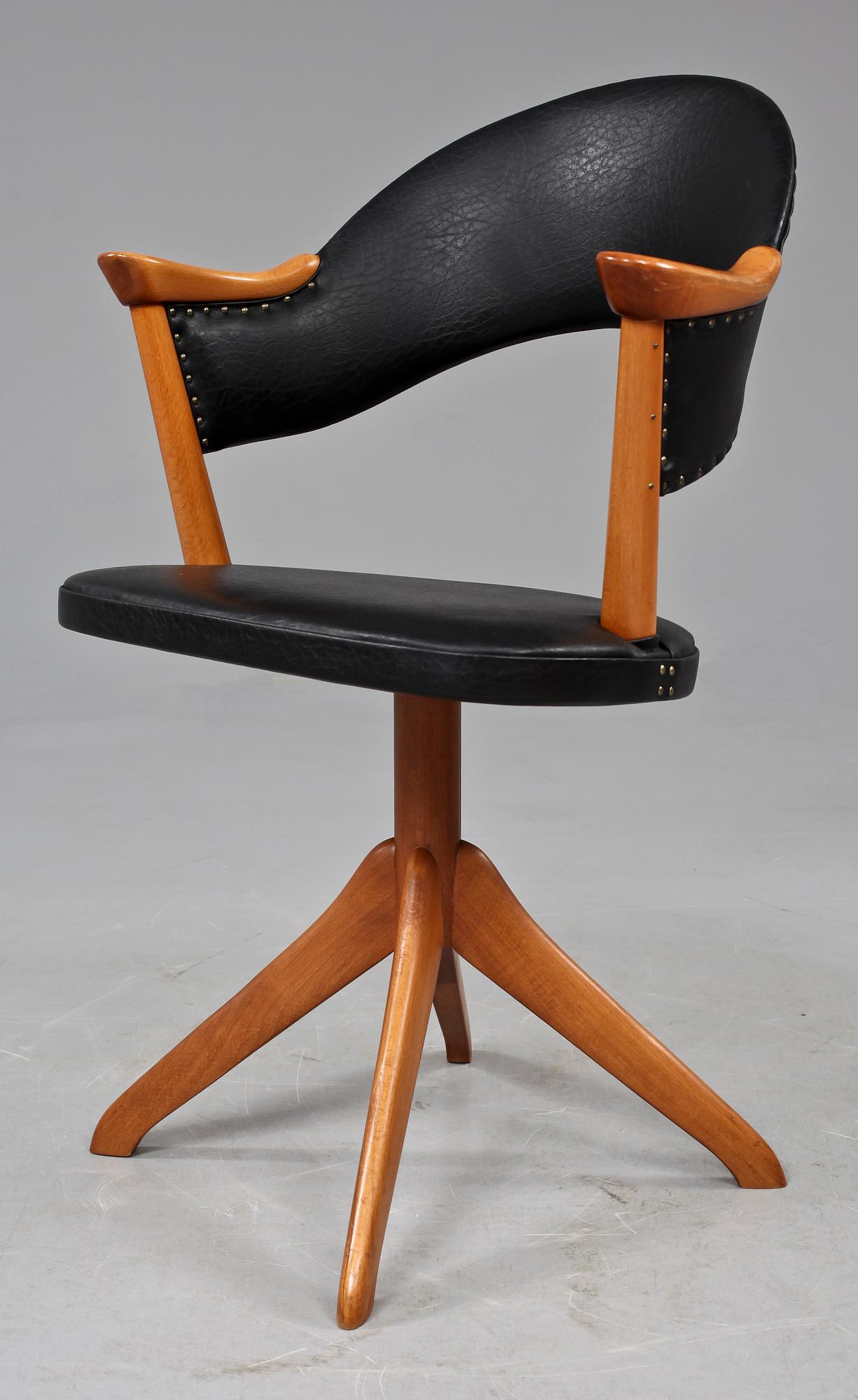 KONTORSSTOL, 1900-talets andra hälft.