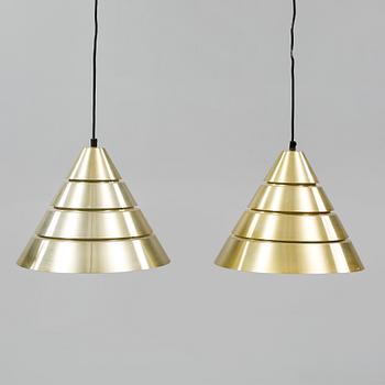 TAKLAMPOR, ett par, Hans-Agne Jakobsson, Markaryd, 1900-talets fjärde kvartal. Höjd ca 30 cm.