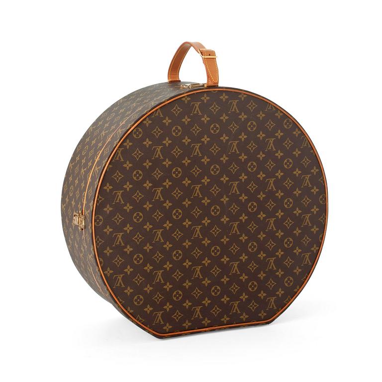 LOUIS VUITTON, a monogram canvas hat box.