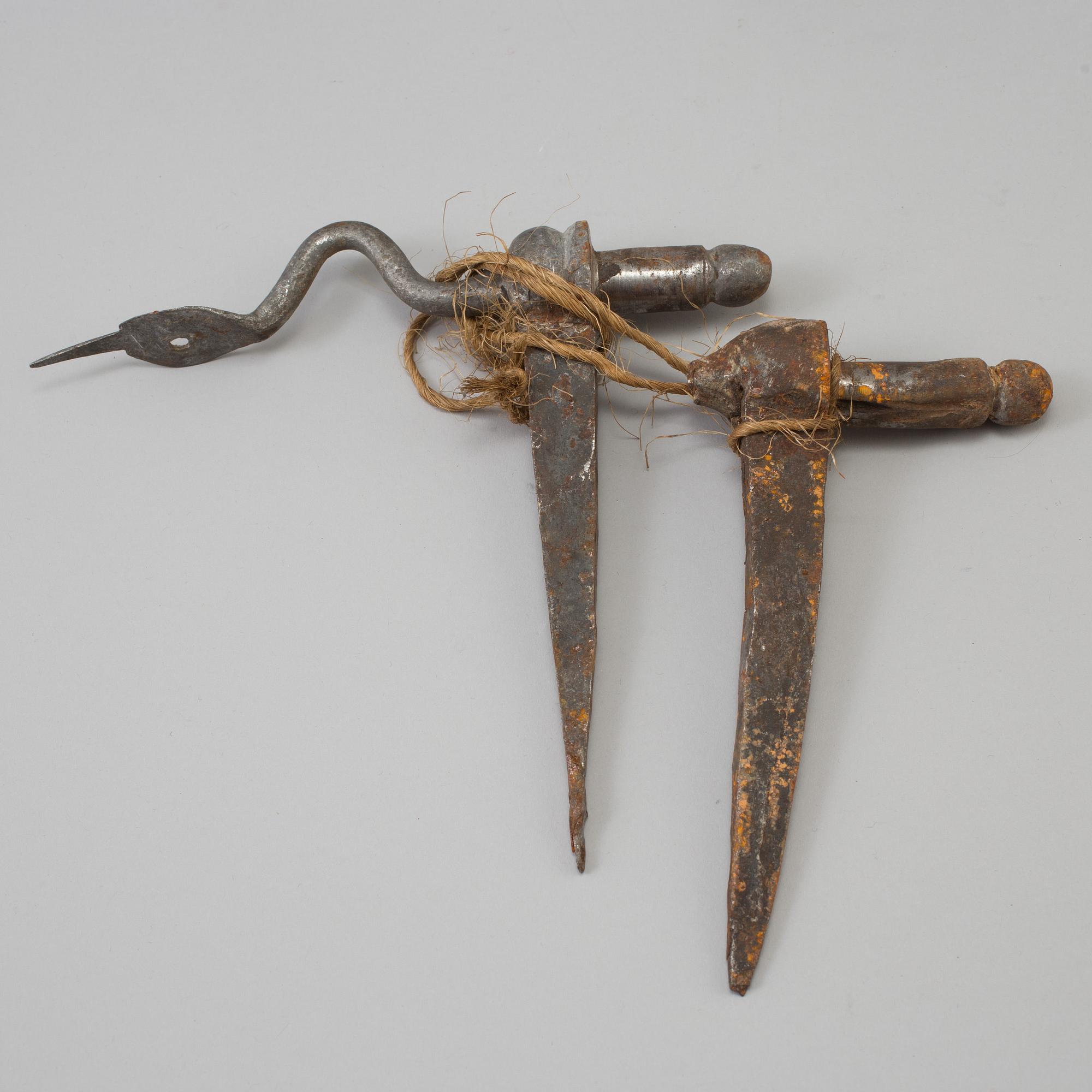 GÅNGJÄRN, ett par, järn, 1700-tal.
