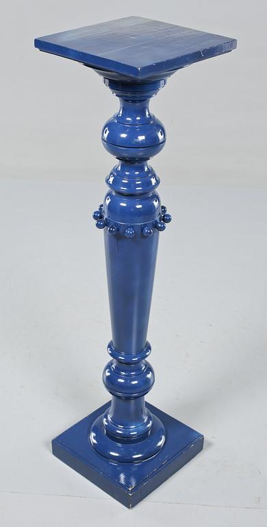 PIEDESTAL, omkring sekelskiftet 1800/1900.