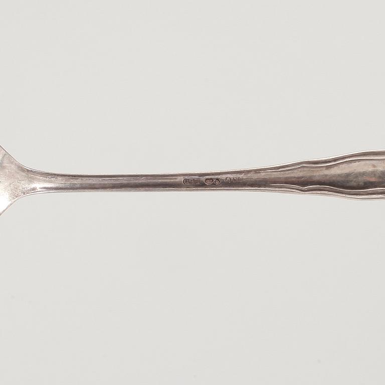 BESTICKSERVISDELAR, ca 80 st. Silver. CG Hallberg, Stockholm bl a 1940. Tot vikt ca 2240 g.