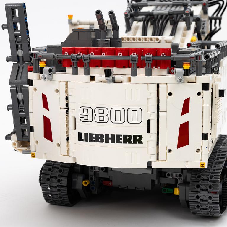 Lego, 4 byggda modeller.