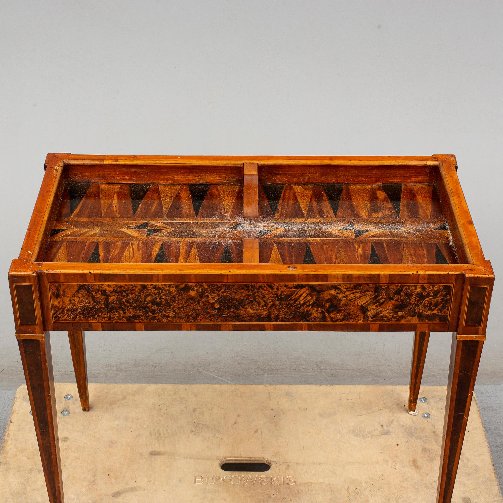 SPELBORD, gustavianskt, sent 1700-tal.