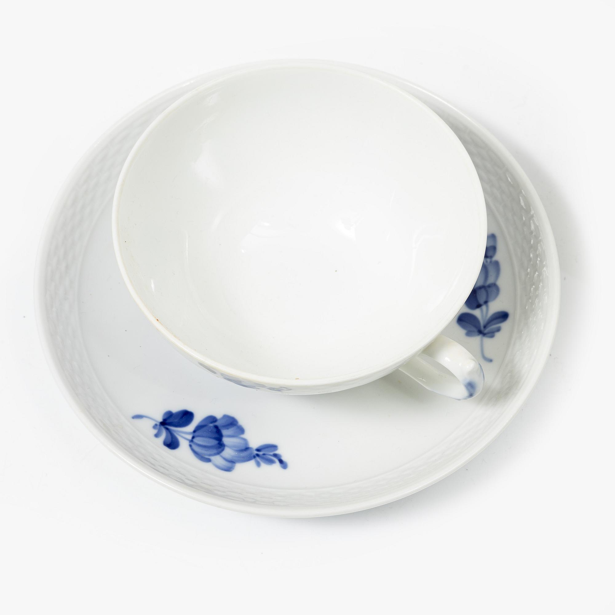 Royal Copenhagen, Dinner and coffee service, 68 pieces, porcelain, Blue Flower.