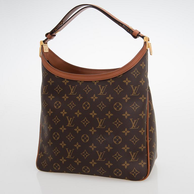 Louis Vuitton, A Monogram 'Hobo Dauphine MM' Bag.