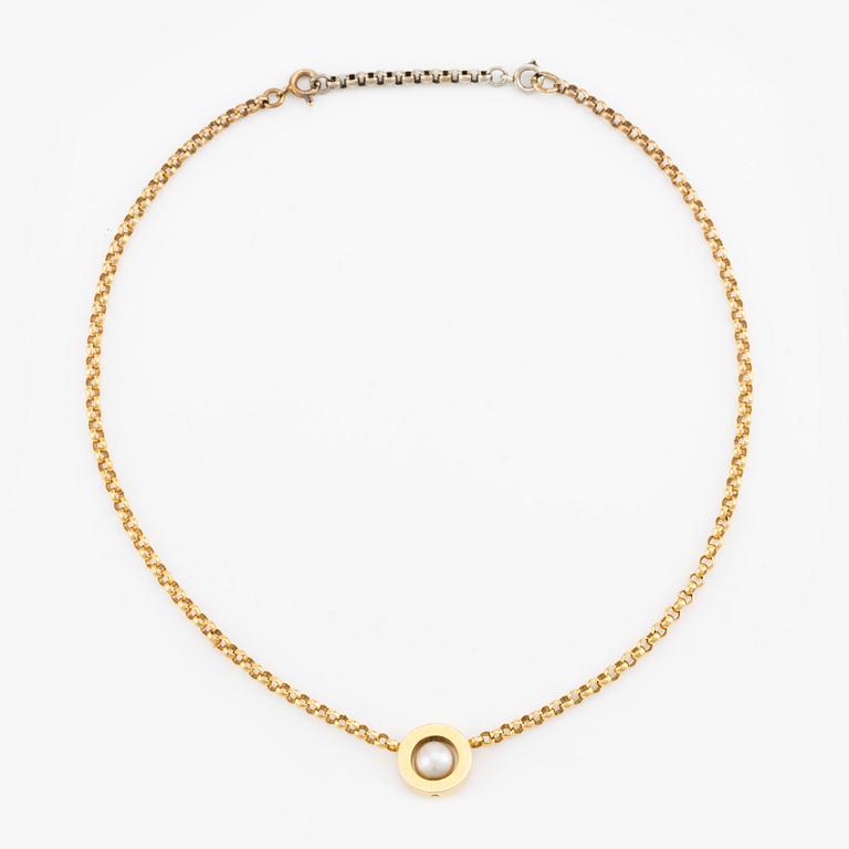 Necklace, 18K gold with pearl, Italian and Swedish hallmarks.