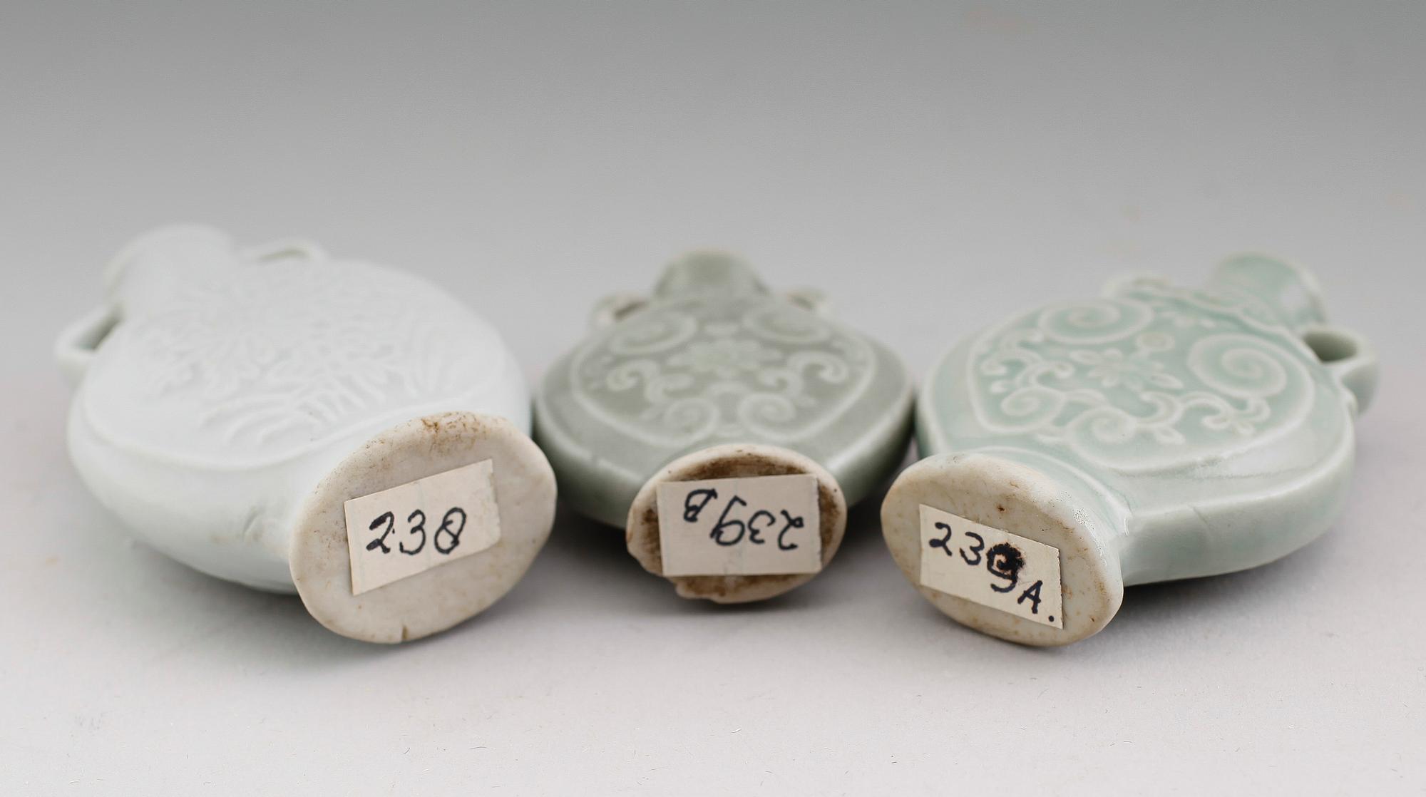 SNUSFLASKOR, 3 st, porslin, Kina, Ching dynastin, 1800-tal.
