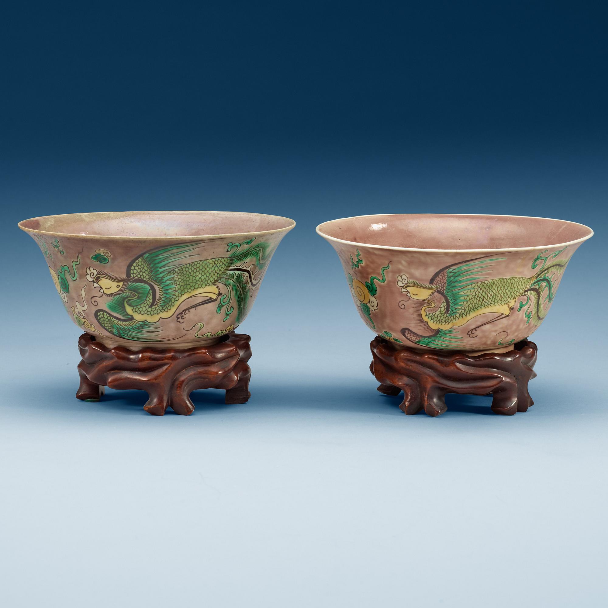 A pair of aubergine glazed famille verte bowls, Qing dynasty, presumably Kangxi (1662-1722).