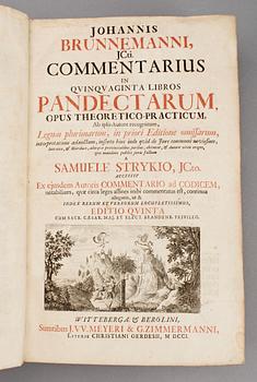 BOK, "Commentarius ..Pandectarum..", av Johannes Brunnemani, Wittenberg & Berlin 1701.
