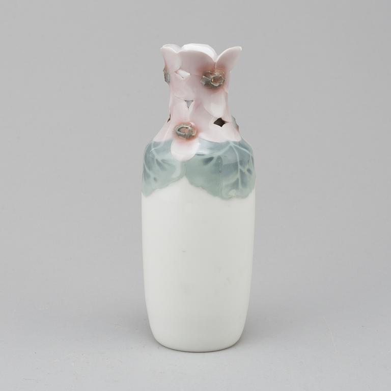 ASTRID EWERLÖF, an Art Nouveau porcelain vase from Rörstrand, early 20th Century.