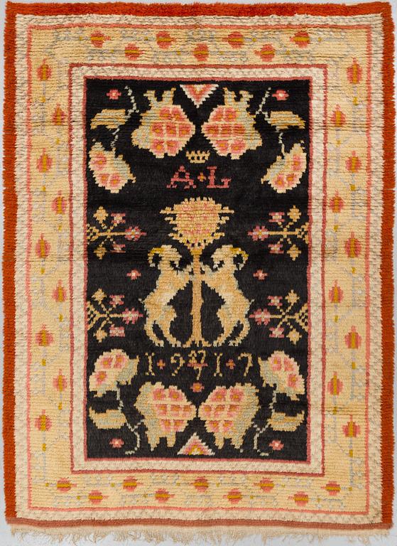 MATTO/WALLHANGING, ryijymatto, knotted pile, ca 229,5 x 169,5 cm, an inscription: AL 1917.