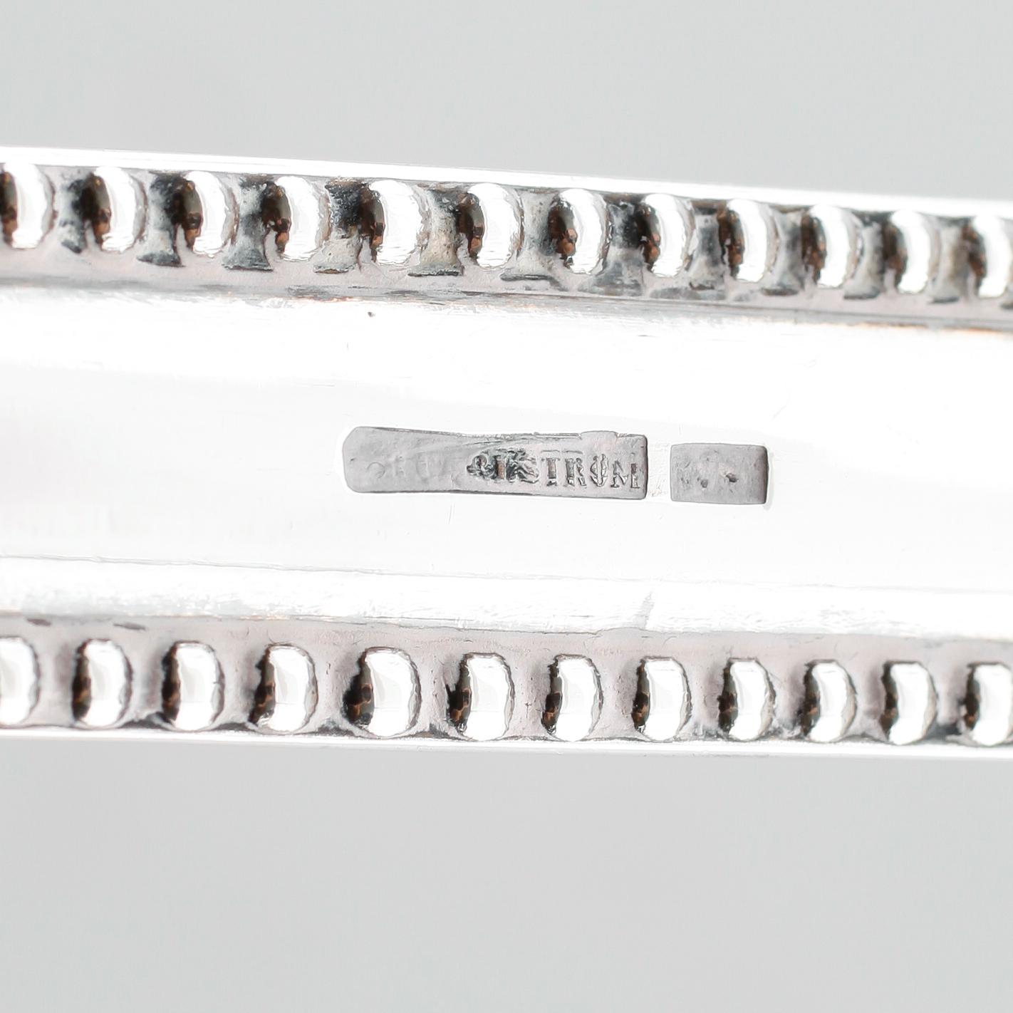 VINHÅLLARE, 1 par, nysilver, sannolikt 1900-talets första hälft.