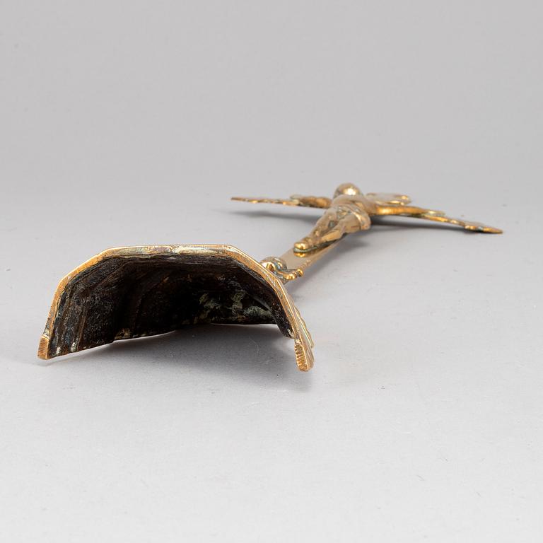 A bronze crucifix,17th/18th century.