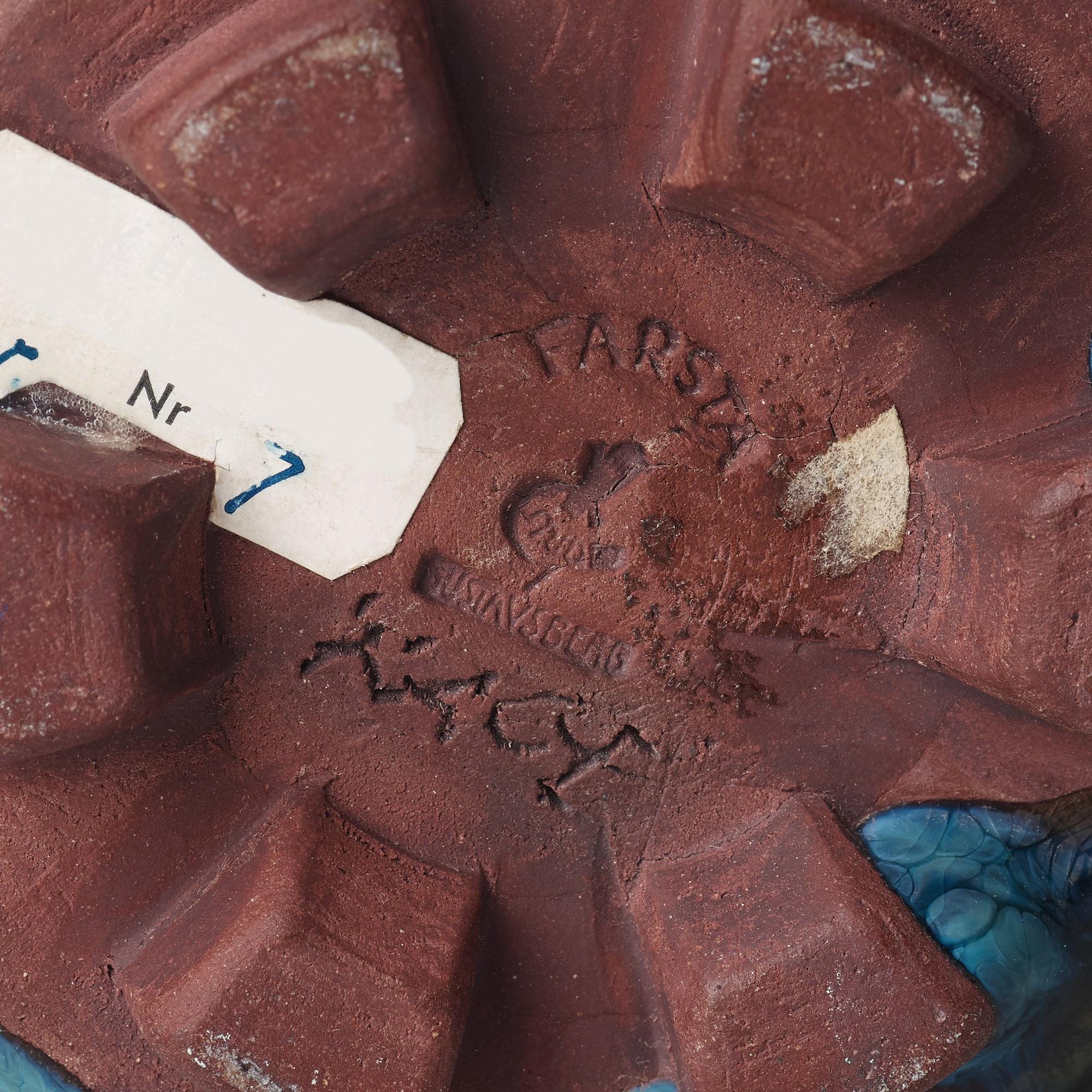 Wilhelm Kåge, urna med lock samt skål på fot, "Farsta", Gustavsbergs studio, bl a 1956.