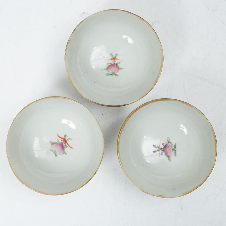 Skålar, sju stycken, porslin. Sen Qingdynasti, omkring 1900.