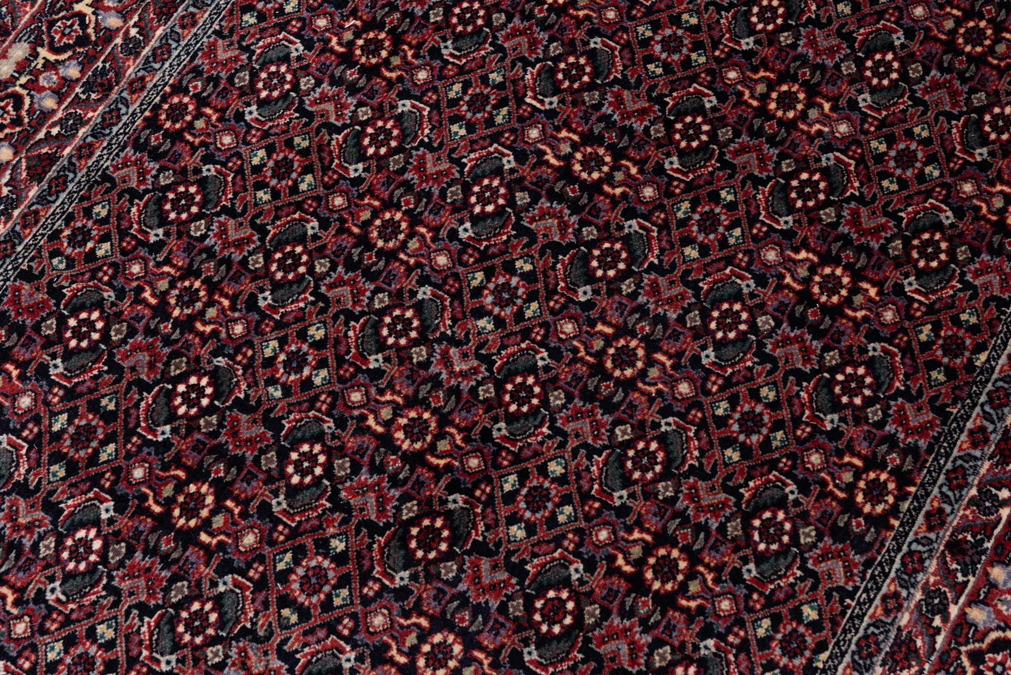 Matta, Bidjar, signerad, ca 141 x 100 cm.