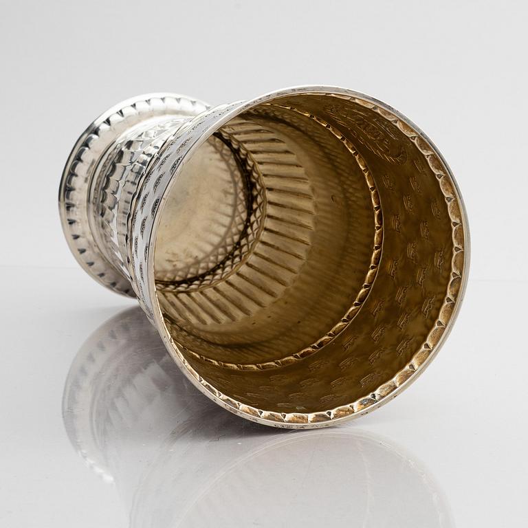 Kungapokal med lock, silver, Prins Carls Hederspris 1918, K. Anderson, Stockholm 1918.