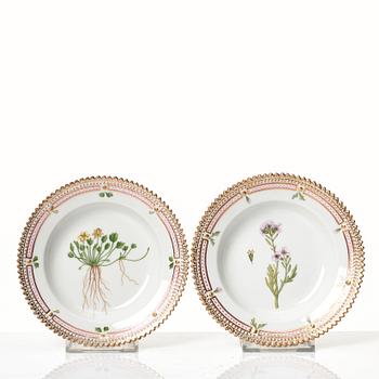 A group of 11 pieces of Royal Copenhagen "Flora Danica", Denmark, 20th Century.