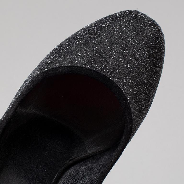 YVES SAINT LAURENT, pumps, size 39,5.
