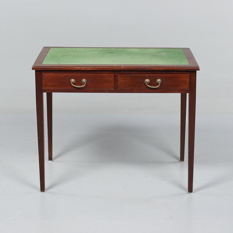SKRIVBORD, 1900-talets första hälft.