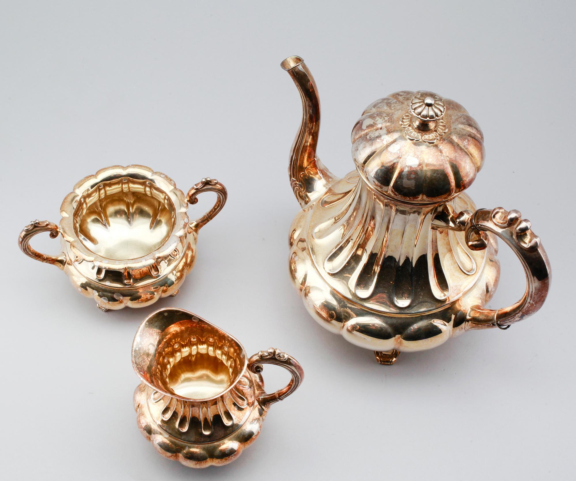 KAFFESERVIS, 3 delar, silver, svenska importstämplar, Norge, 1900-talets första hälft. Vikt ca 1042 gram.