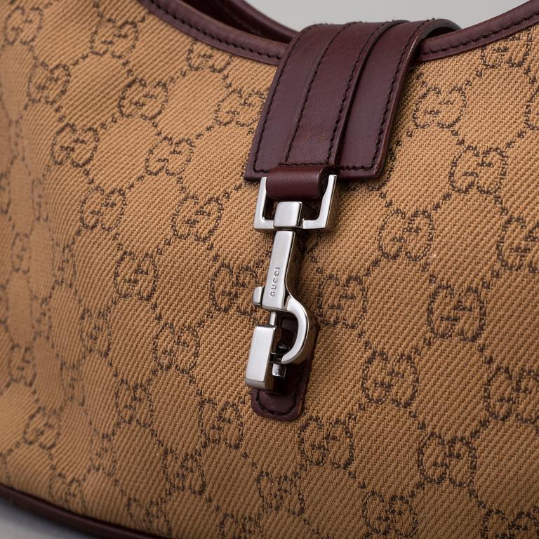 a GUCCI bag.