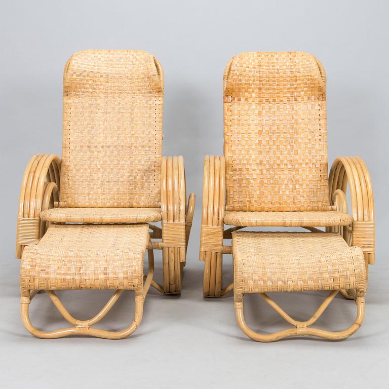 A rattan lounger, late 20th century.