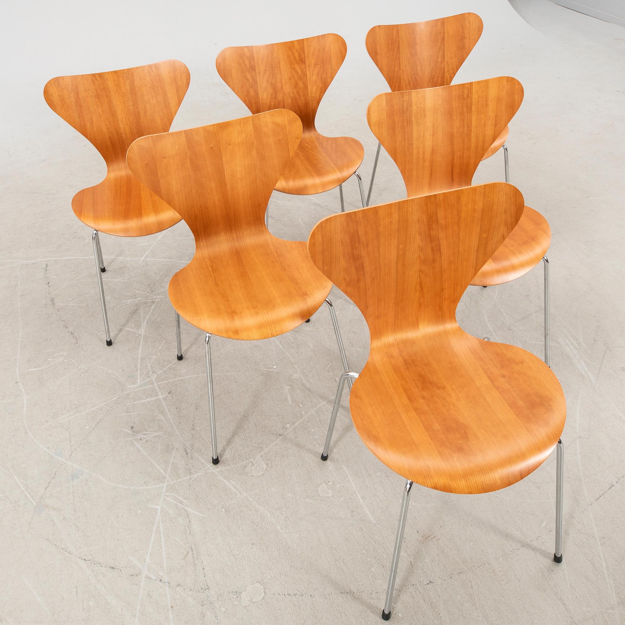 Arne Jacobsen, chairs 6 pcs, "The Swan", Fritz Hansen, Denmark 2020.