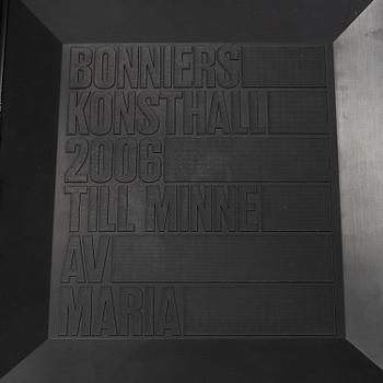 BORIS BERLIN/POUL CHRISTIANSEN, bord med två stolar, "Non", Komplot design, Källemo.