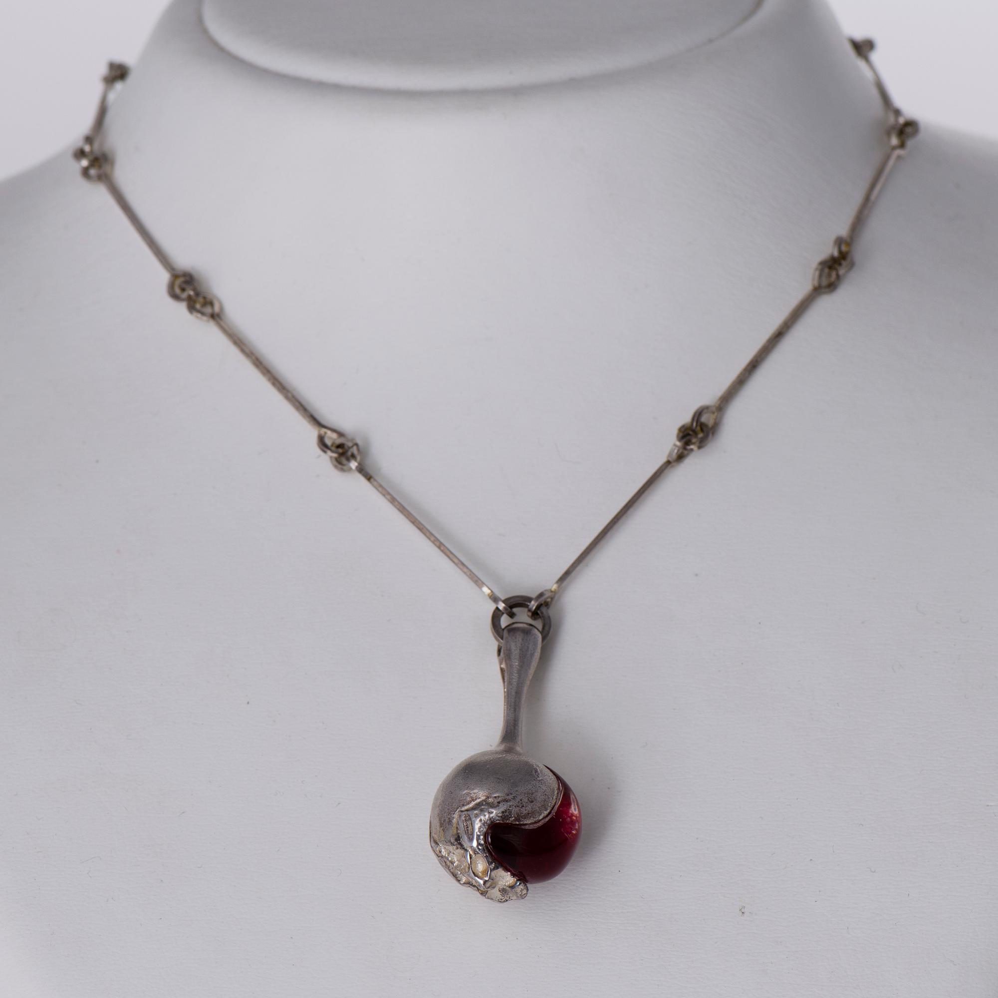 A NECKLACE, "Nectaris", Björn Weckström, Lapponia 1973. Silver and acrylic glass.