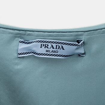 Prada, set med byxor samt topp, storlek 36.