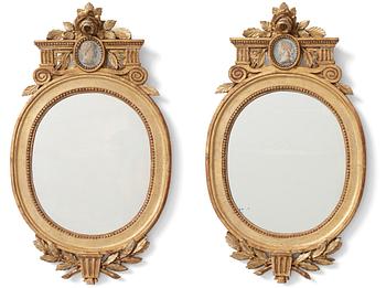 A pair of Gustavian giltwood mirrors by O. Wetterberg (master 1785-1803).