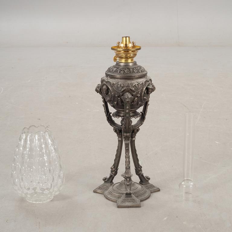 FOTOGENLAMPA, nyrenässans, 1800-talets slut.