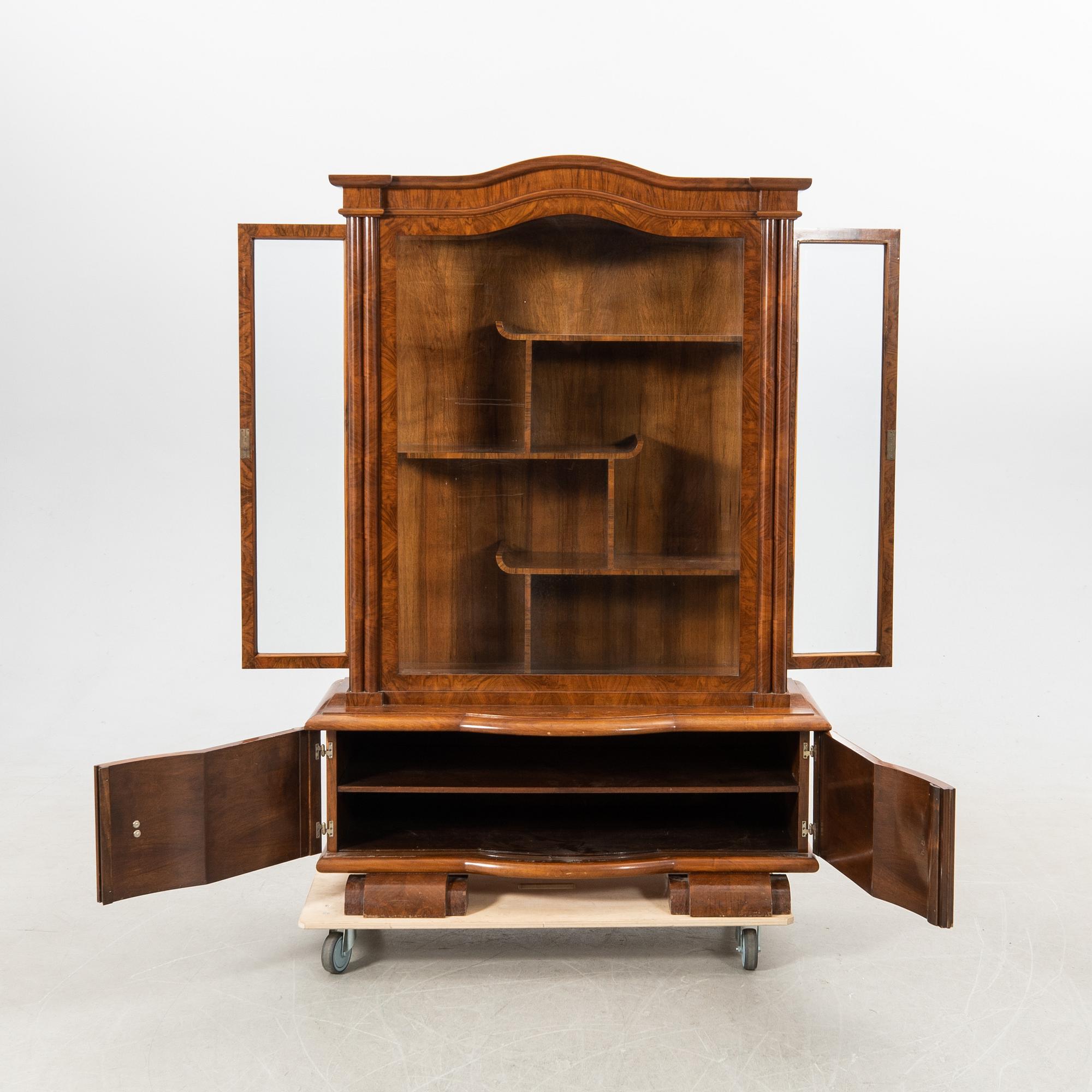 Display cabinet Art Deco first half of the 20th century.