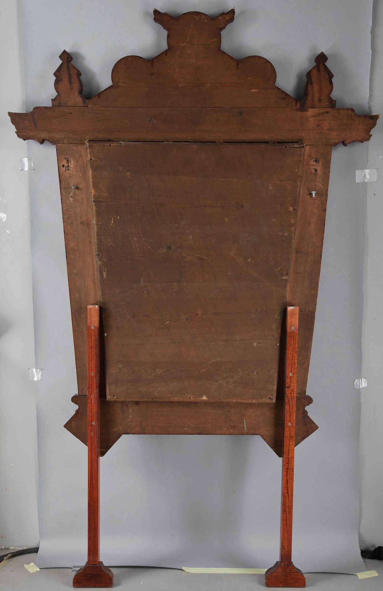 SPEGEL, fornnordisk stil, Norge omkring sekelskiftet 1900.