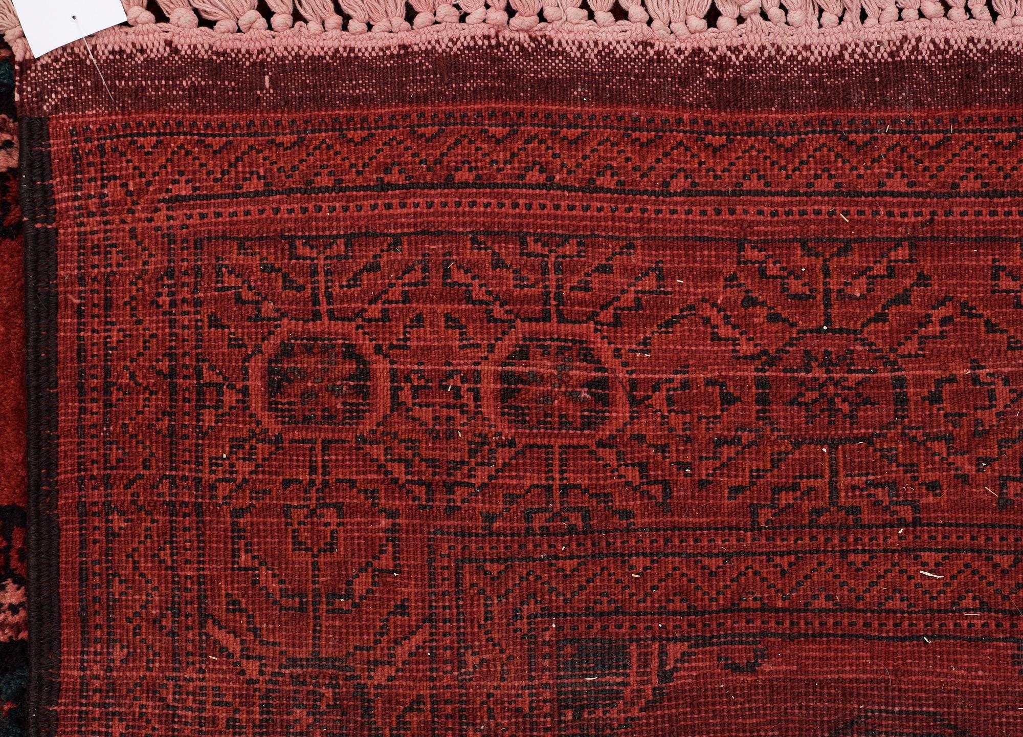 MATTA, Turkmen, ca 209x290 cm.