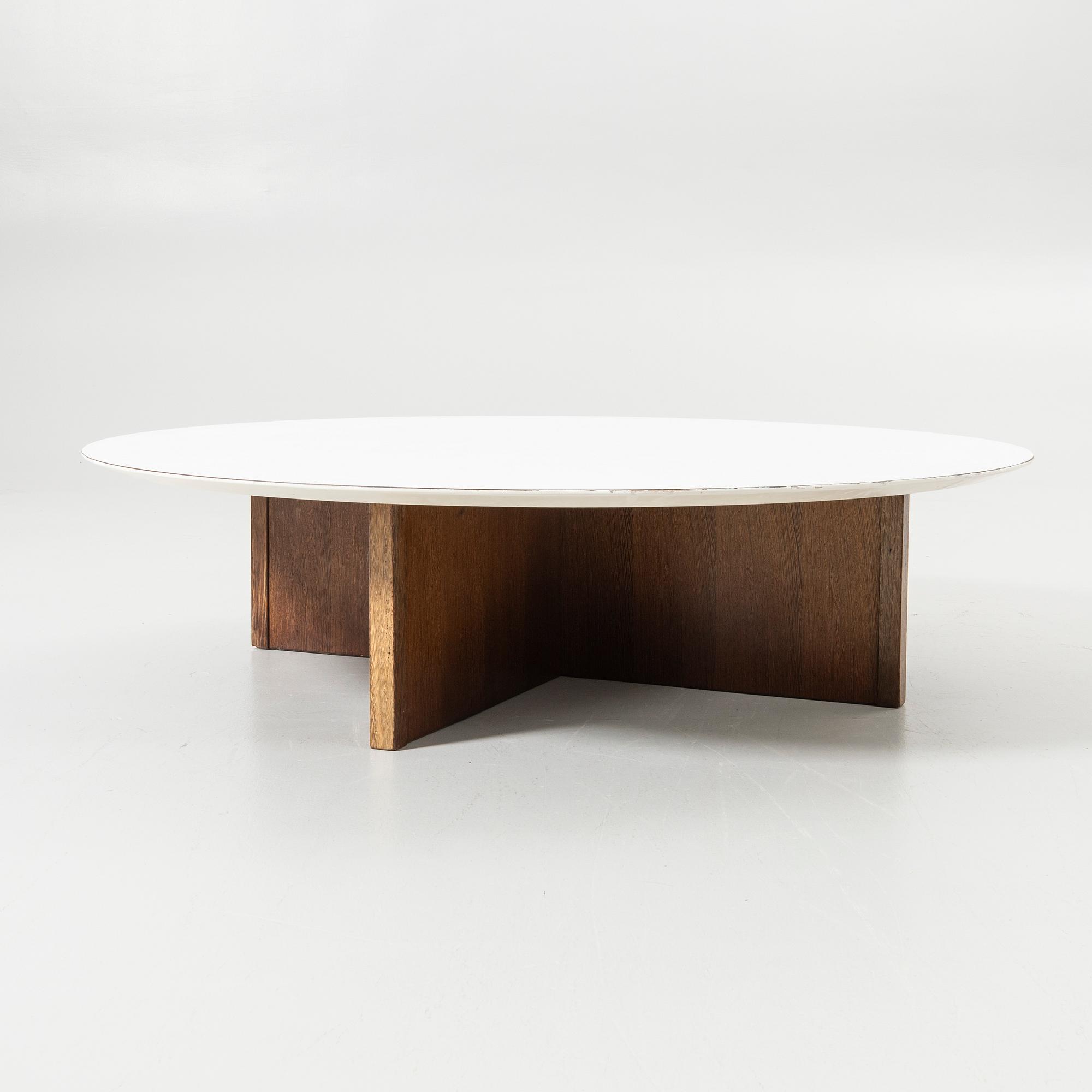 Coffee table, latter half of the 20th century.