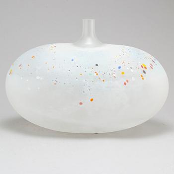 BERTIL VALLIEN, a glas vase from Kosta Boda.