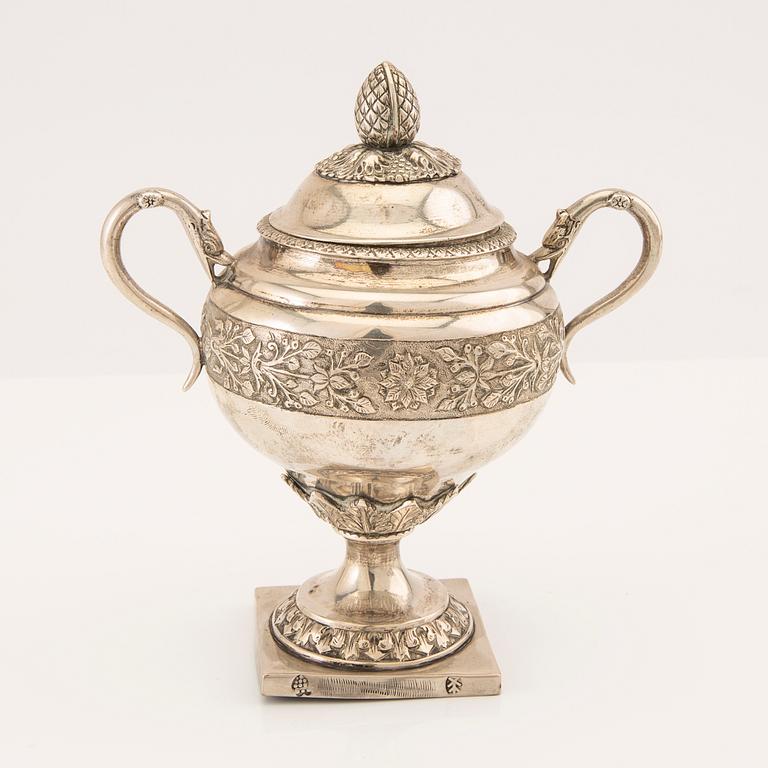 Teservis 3 dlr Empire silver okända stämplar.