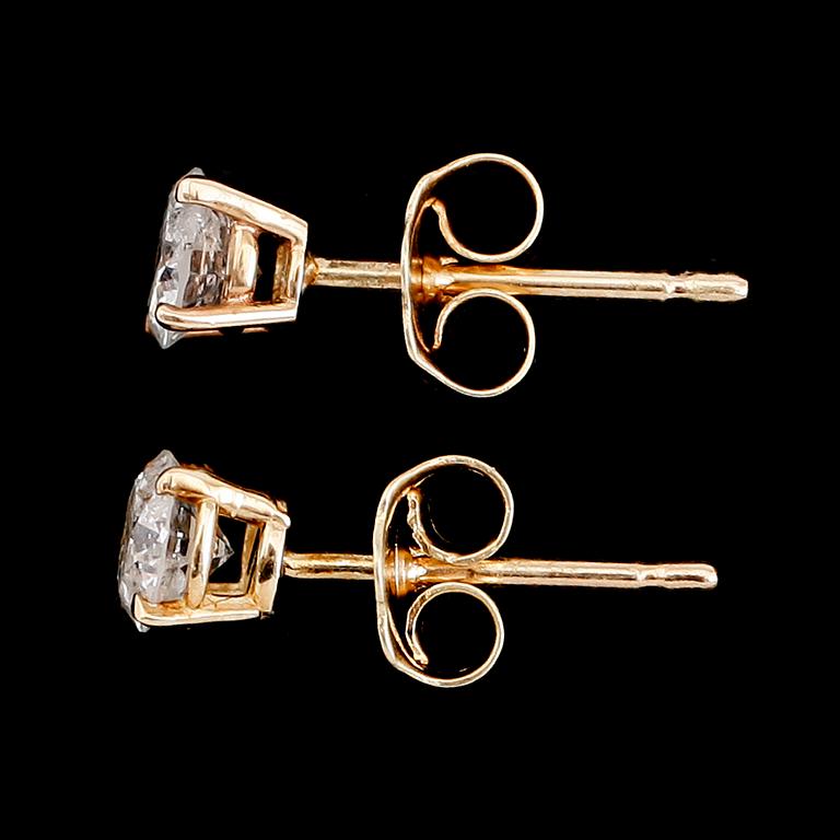 ÖRHÄNGEN, 1 par, 14 k guld, solitära briljantslipade diamanter tot 0.72 ct.