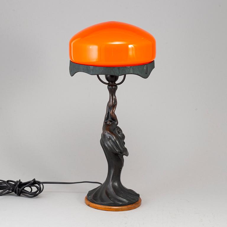 A HALVAR FRISENDAH bronze table lamp.