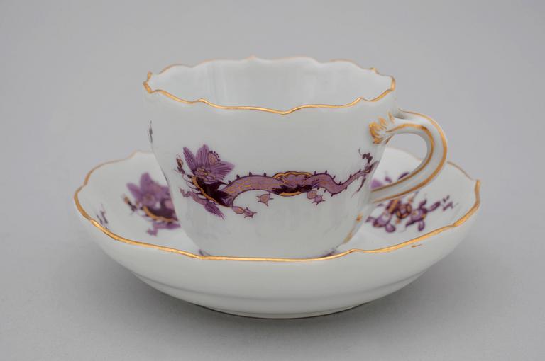 KAFFEKOPPAR MED FAT, 6+2 st. Porslin, Meissen. 1900-tal.