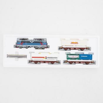 Märklin, two freight trainset, model 2839 and 28725, special series car set 'Europa 1992', in boxes.