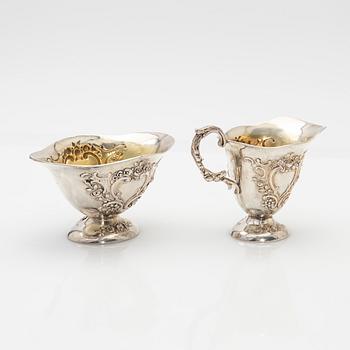 Cream jug and sugar bowl, silver, early 20th century.