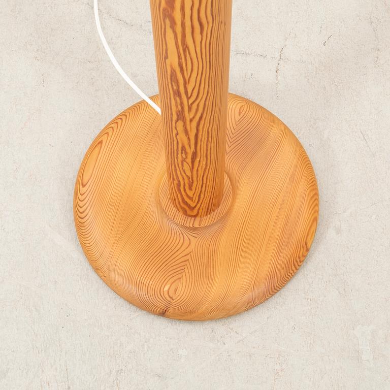 Uno & Östen Kristiansson, floor lamp, Luxus, 1970s.