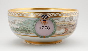 BÅLSKÅL, porslin, "The American Revolution", Sven Vestergaard,  Royal Copenhagen.