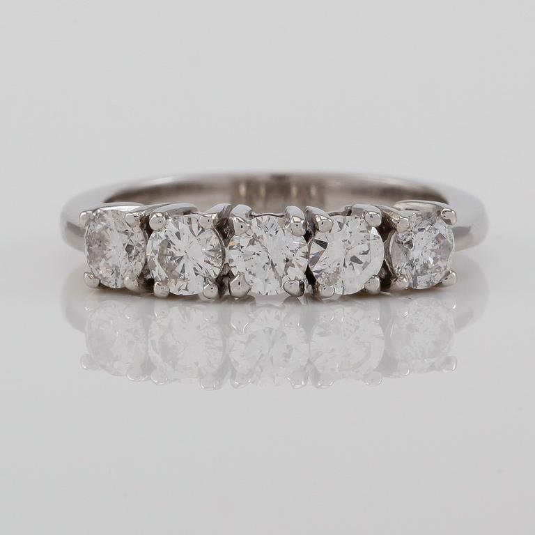 RING, 18K vitguld och diamanter tot ca 1.16 ct.
