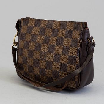 LOUIS VUITTON, väska.